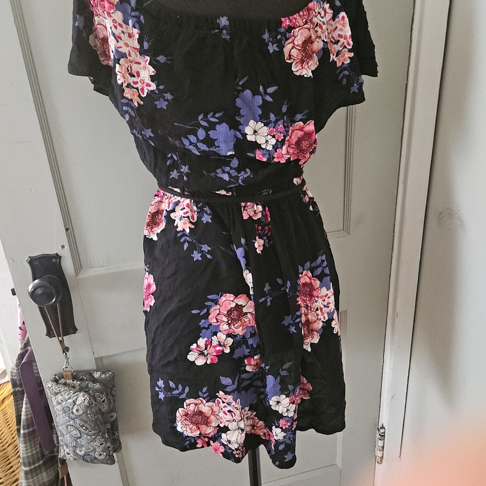 Elegant Floral Off-Shoulder Mini Dress